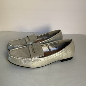 Torrid Silver Loafers Women’s Size 10  Wide Width Penny Slip-On Flats metallic